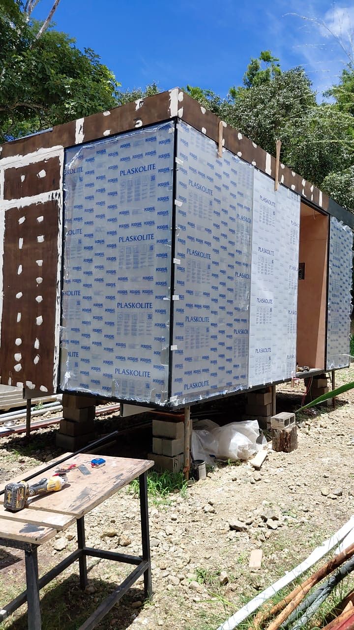 Estela walls and window openings in progress