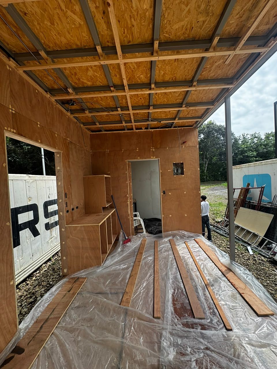 Estela interior framing and ceiling